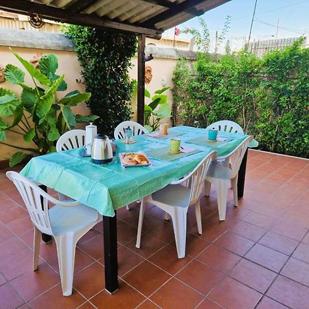 רומא Appartamento Per Chi Ama Prendere Il Caffe In Terrazzo מראה חיצוני תמונה